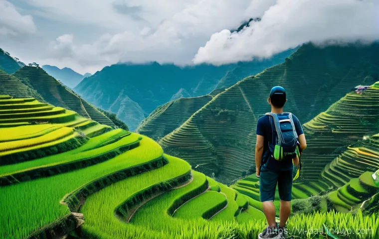 디지털 제작자 운동의 성장 사례 분석 - **Vietnamese Food Journey Creator:** A vibrant and charismatic young Vietnamese woman, in her late 2...